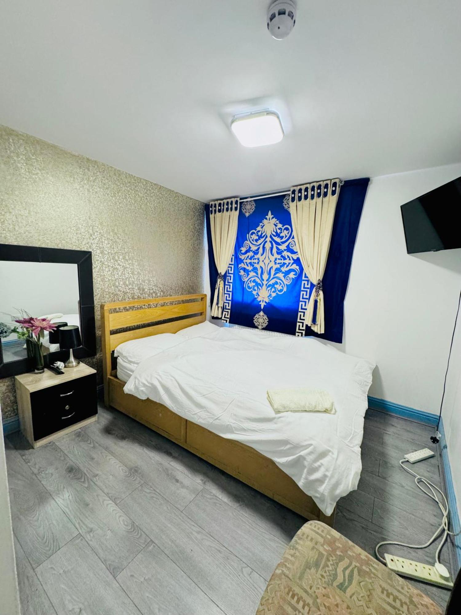 Unique Private Rooms Bolton Exterior foto